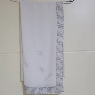 روسری حریر سفید