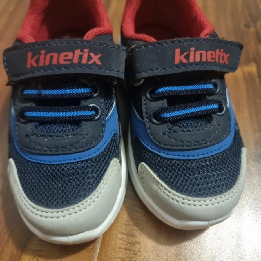 کفش چراغدار kinetix