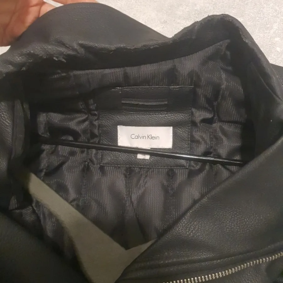 کاپشن Calvin klein اصل