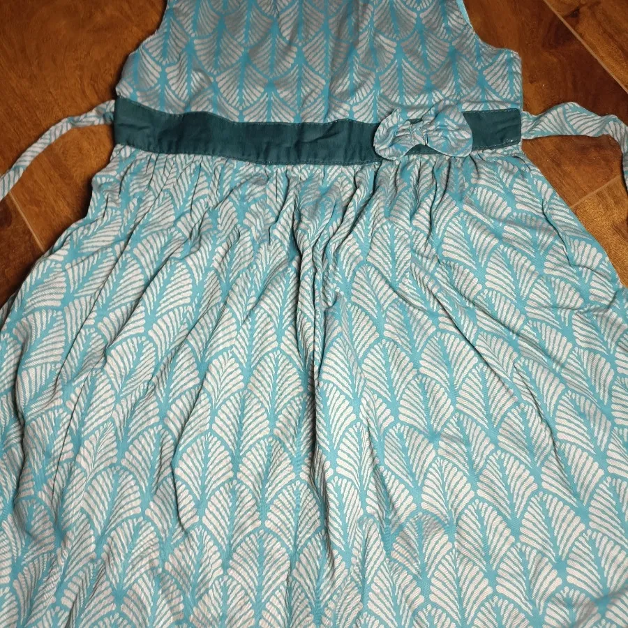 پیراهن دخترانه