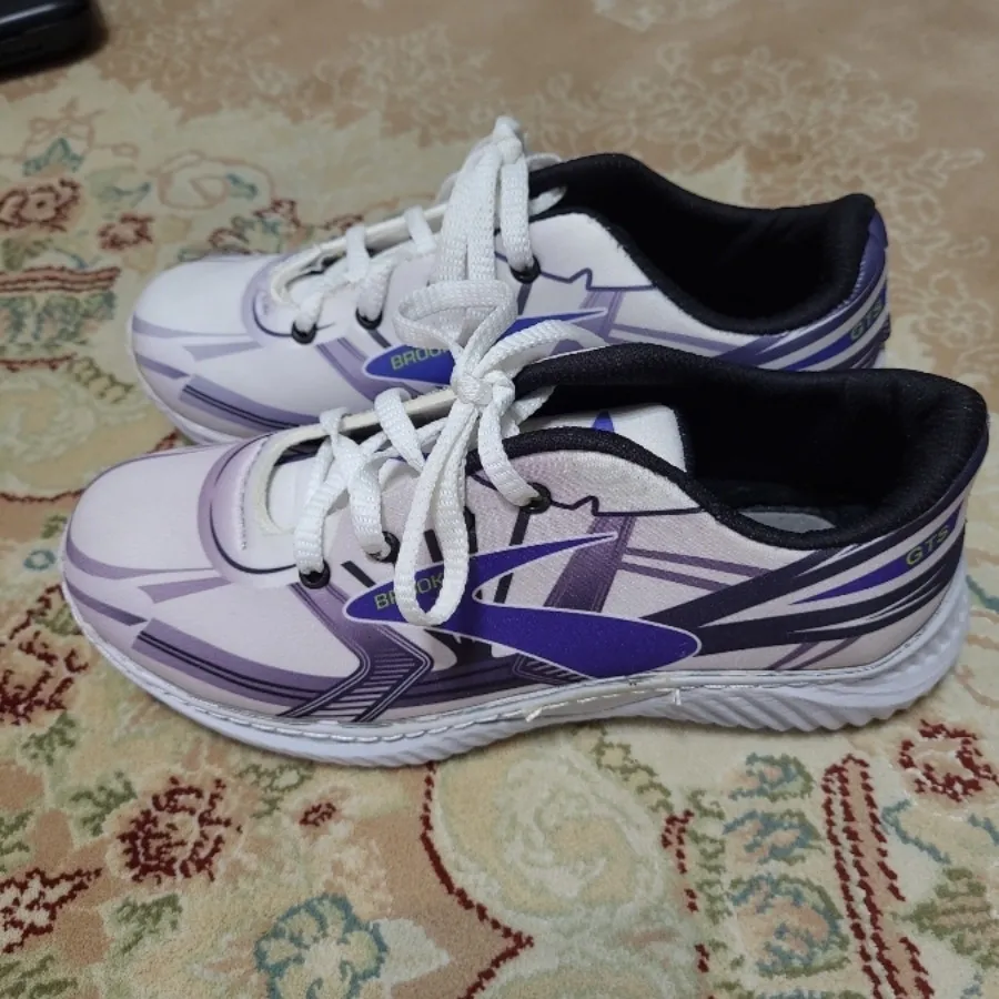 کفش اسپرت زنانه