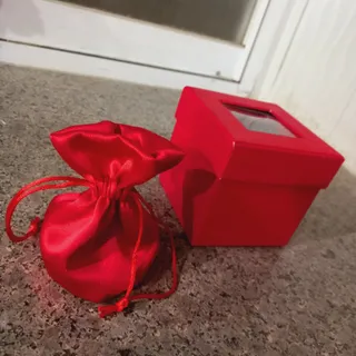 جعبه هدیه کیسه ساتن قرمز