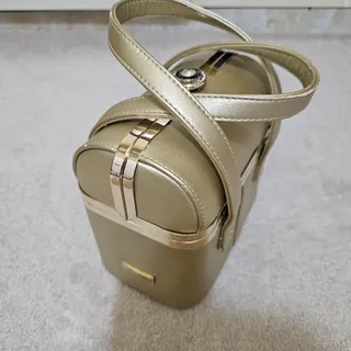 کیف طلایی