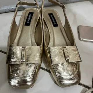 کفش طلایی