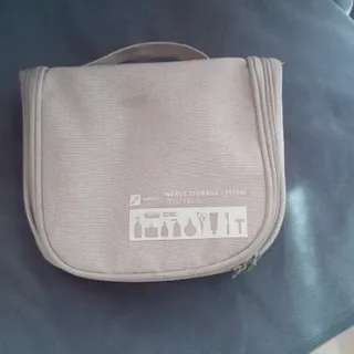 کیف لوازم شخصی miniso