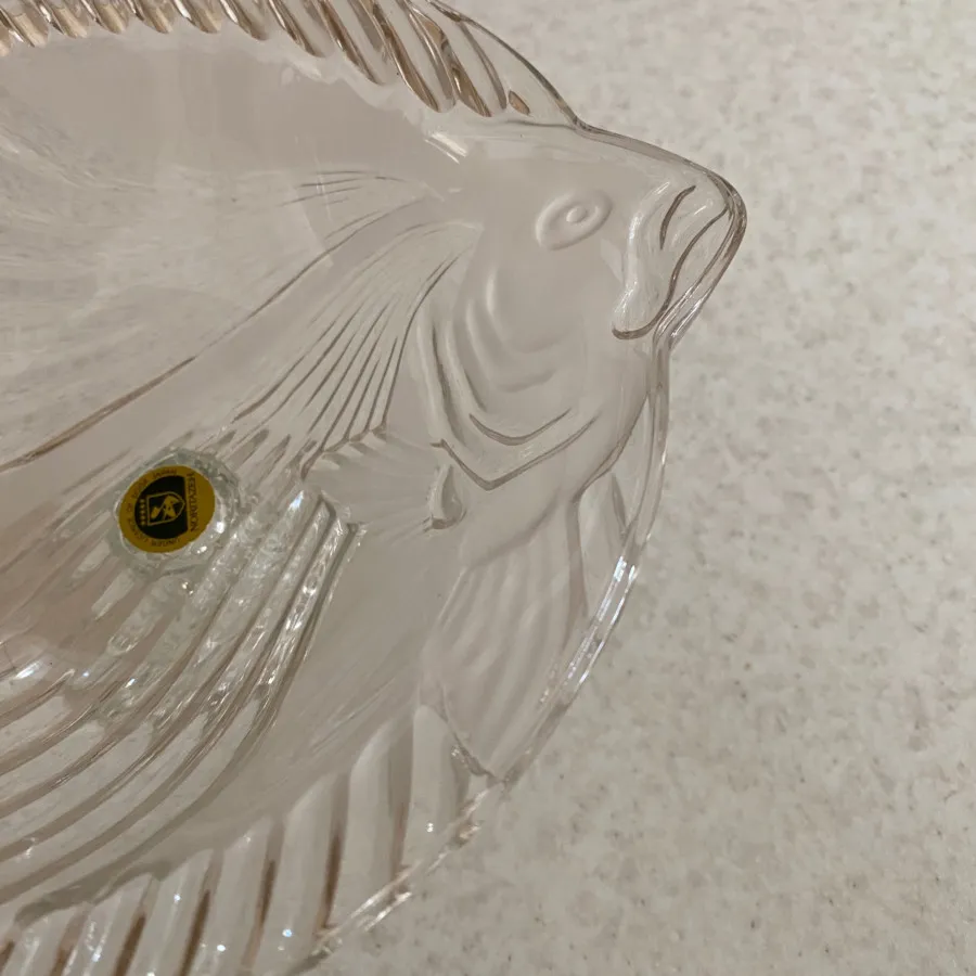 ظرف شیشه ای طرح ماهی