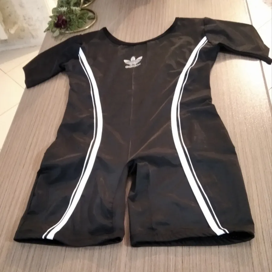 لباس ورزشی adidas