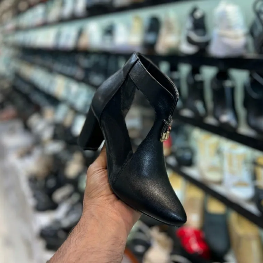 کفش کلاسیک زنانه