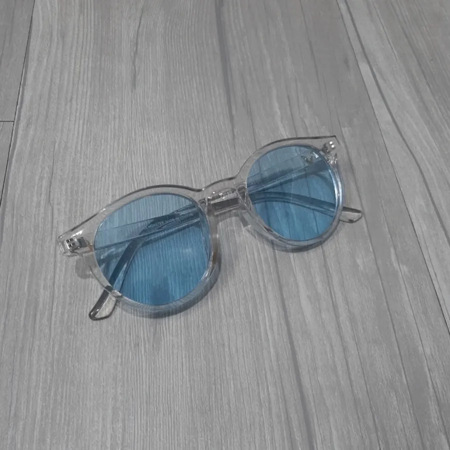 عینک آبی
