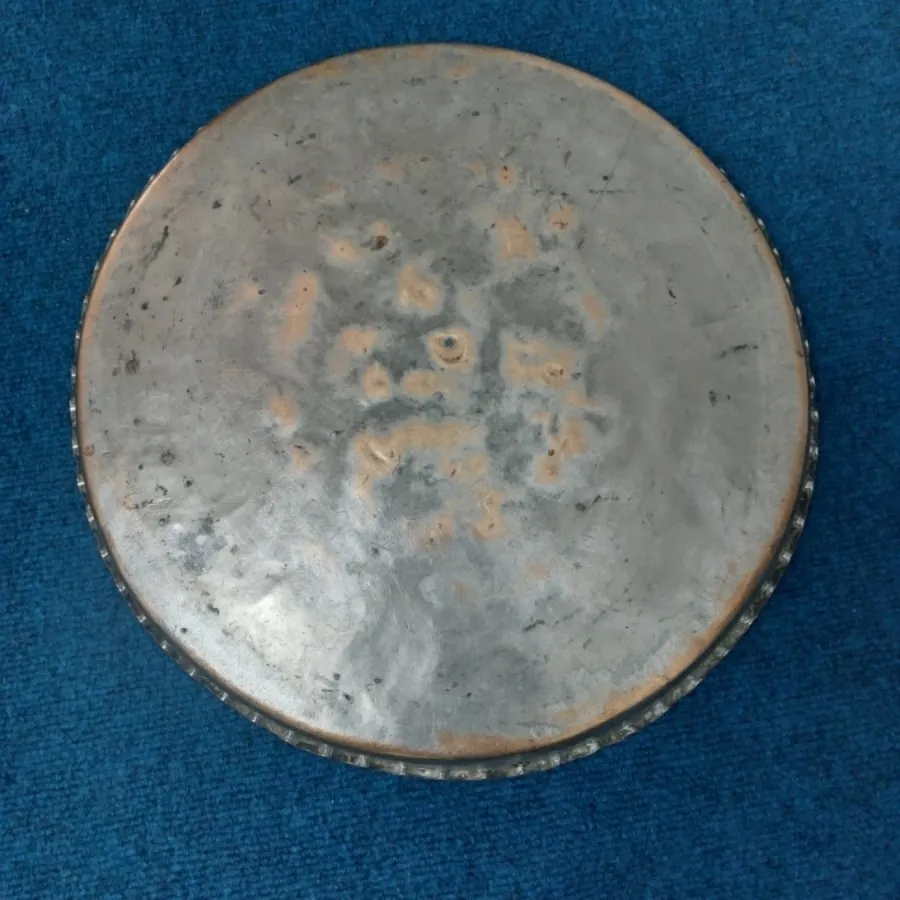 مجمعه ، سینی مسی قدیمی