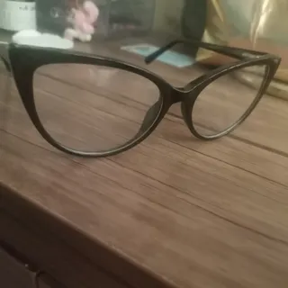 عینک طبی گربه ای