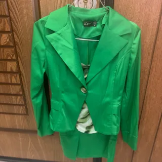 کت و دامن سبز  شیک