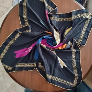 روسری ورساچه