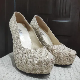 کفش مخصوص عروس خانوم ها