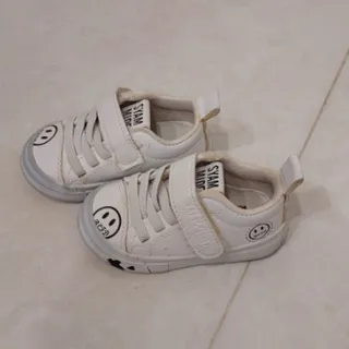 کفش نوزادی سفید