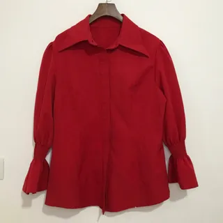 پیراهن قرمز