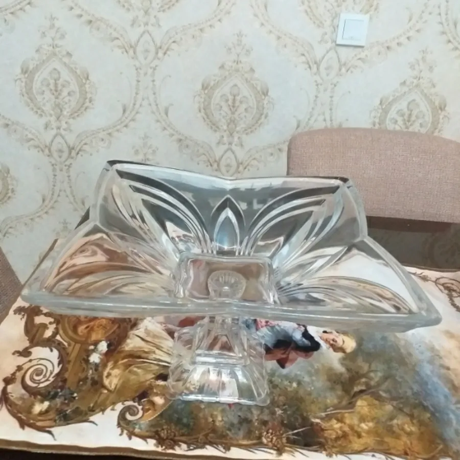 میوه خوری پایه دار