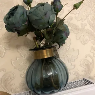 گلدان و گل
