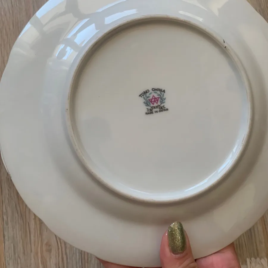 بشقاب گل سرخ ژاپن