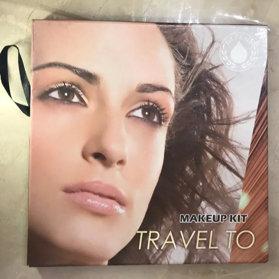 پالت آرایشی travel to