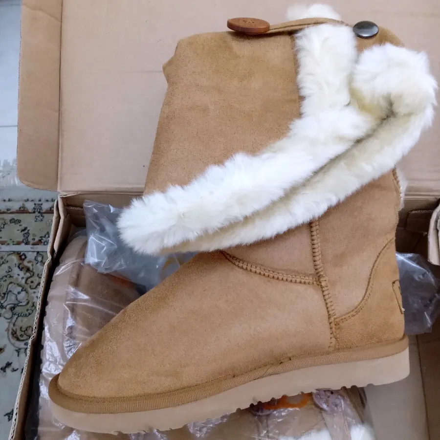 آگ UGG Australia