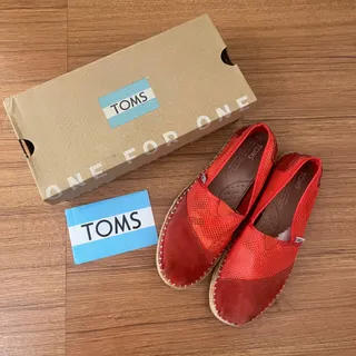 کفش TOMS