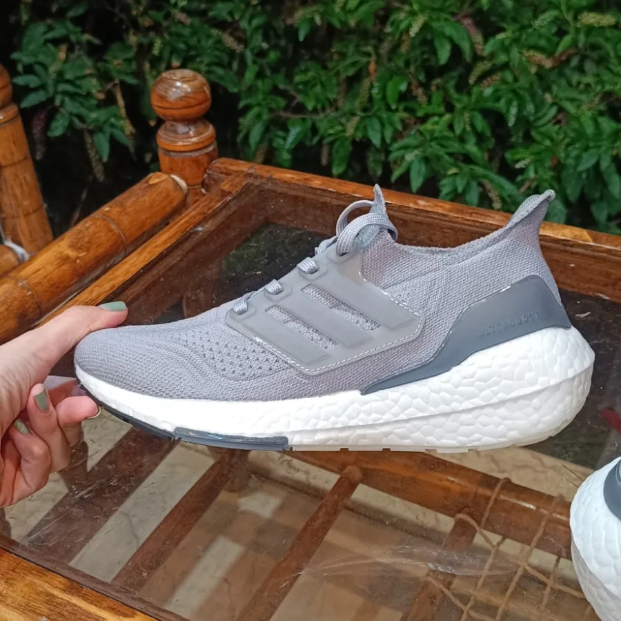 کتونی آدیداس ultra boost