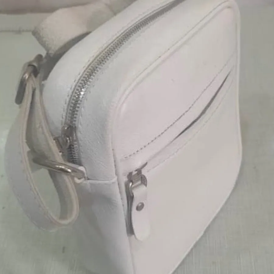 کیف چرم‌سفید