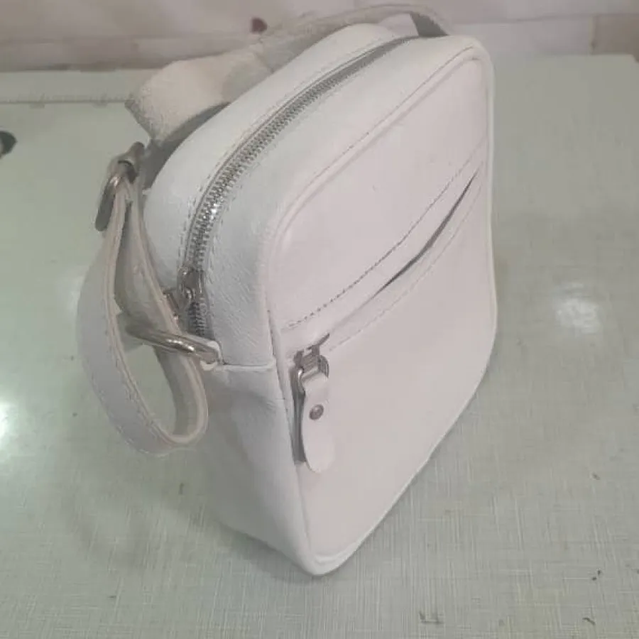 کیف چرم‌سفید