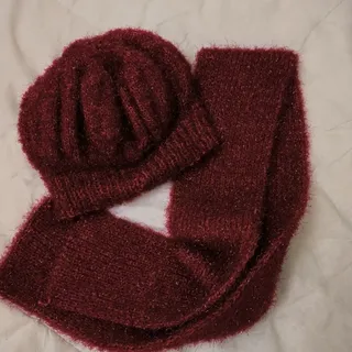 کلاه و شال دست بافت