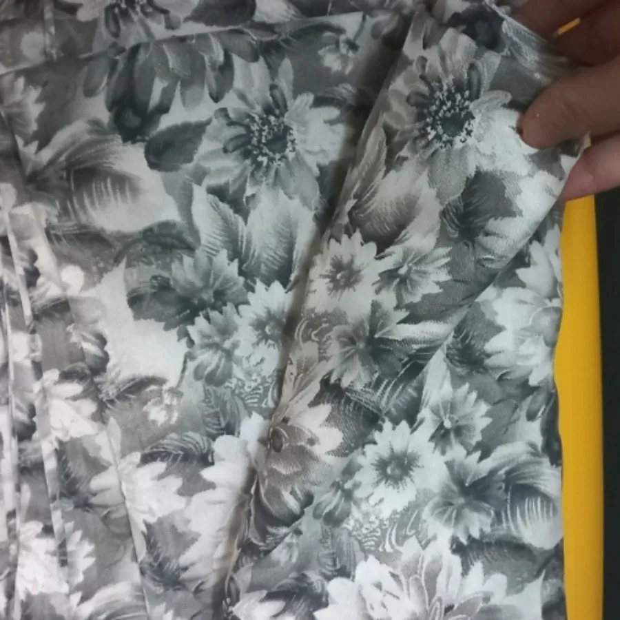پارچه چادری یک قواره کامل