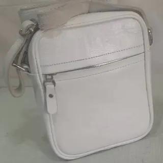 کیف چرم‌سفید