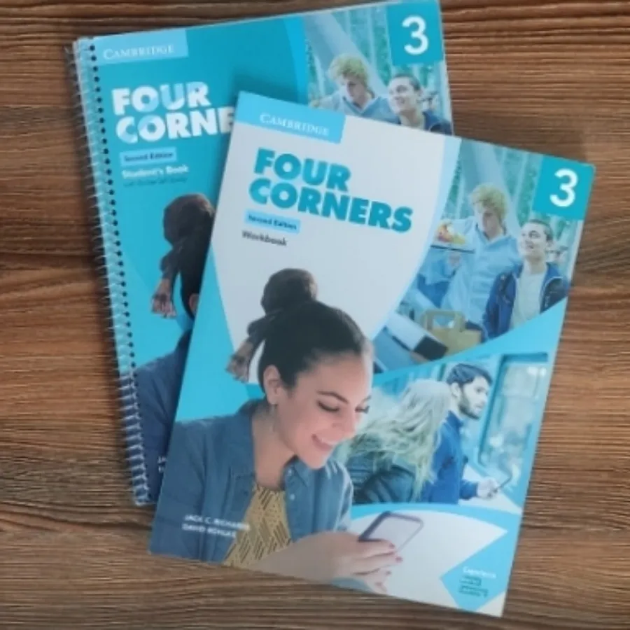 کتاب Four Corners 3