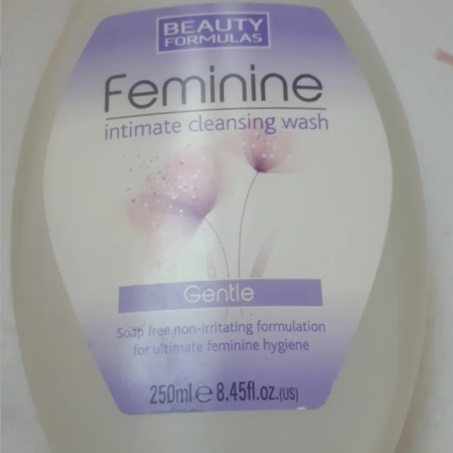 ژل شستشو feminine