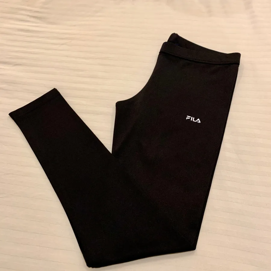 لگ ورزشی مشکی فیلا