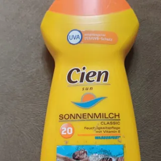 لوسیون ضدآفتاب cien