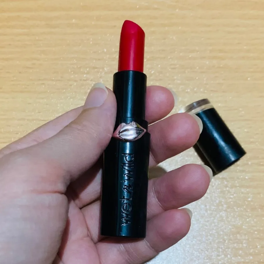 رژلب برند wet  n wild