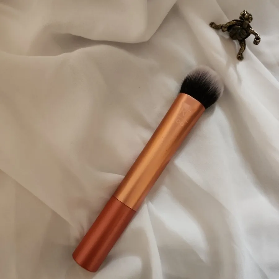براش کرم پور &رژگونه