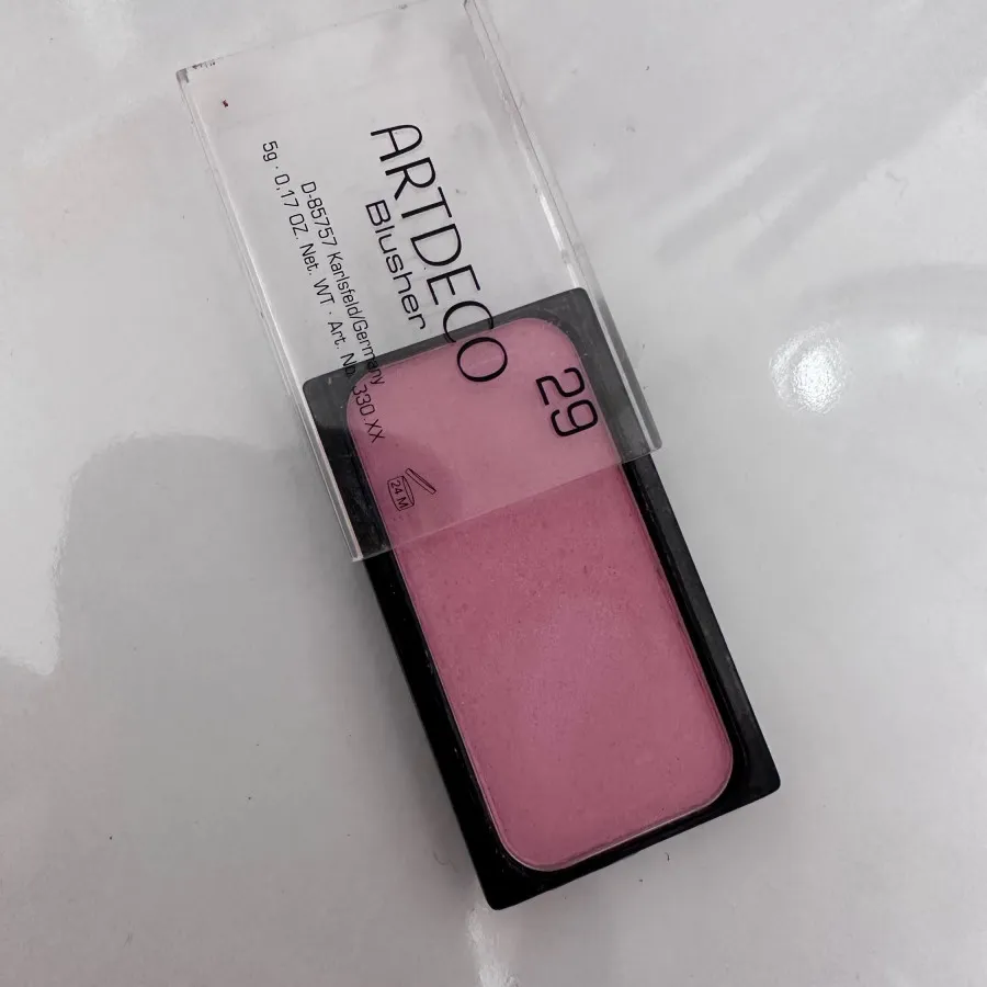 رژگونه آرت دکو