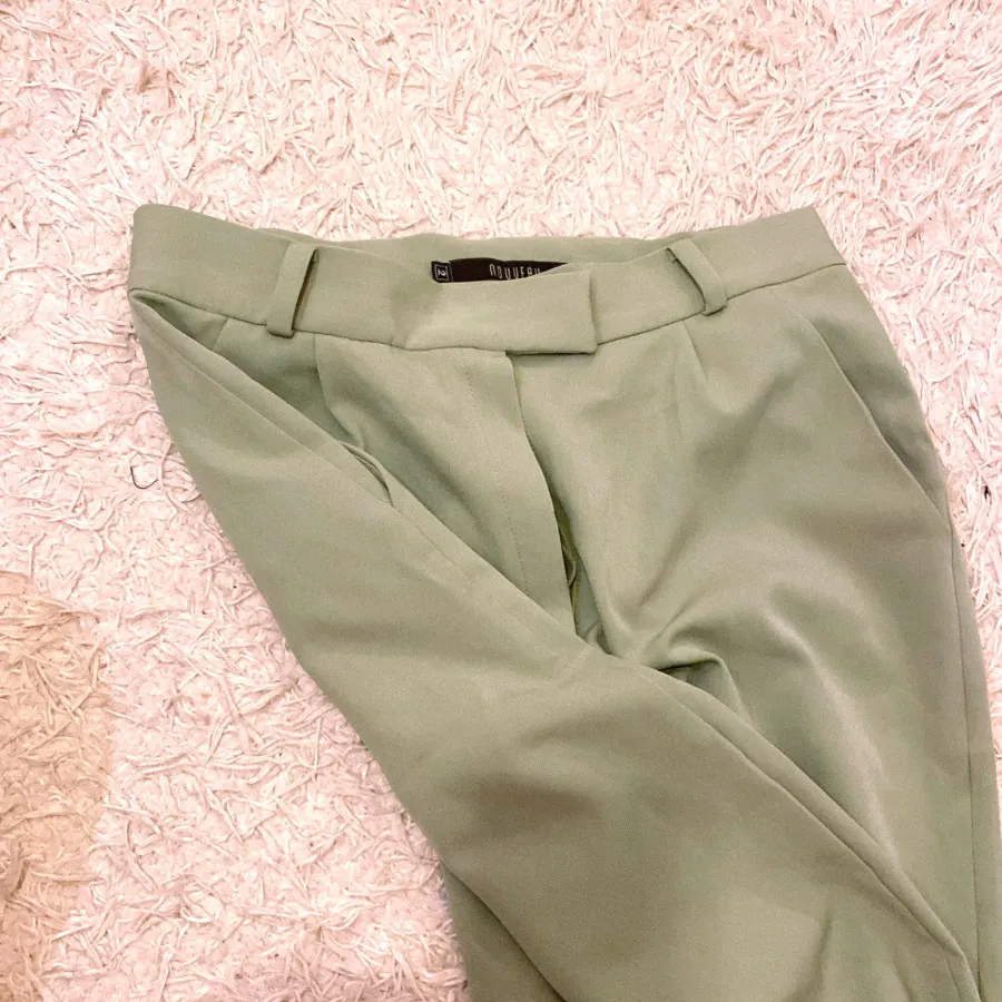 شلوار سبز زیتونی روشن