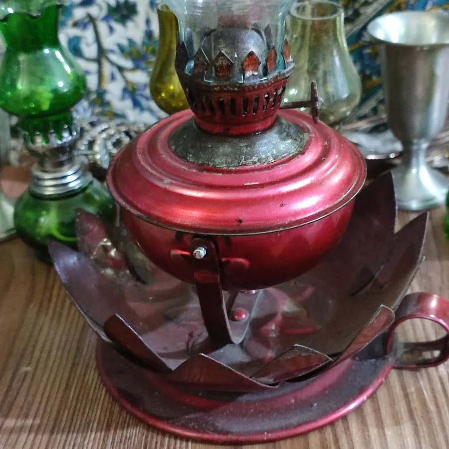 چراغ نفتی طرح گل قدیمی