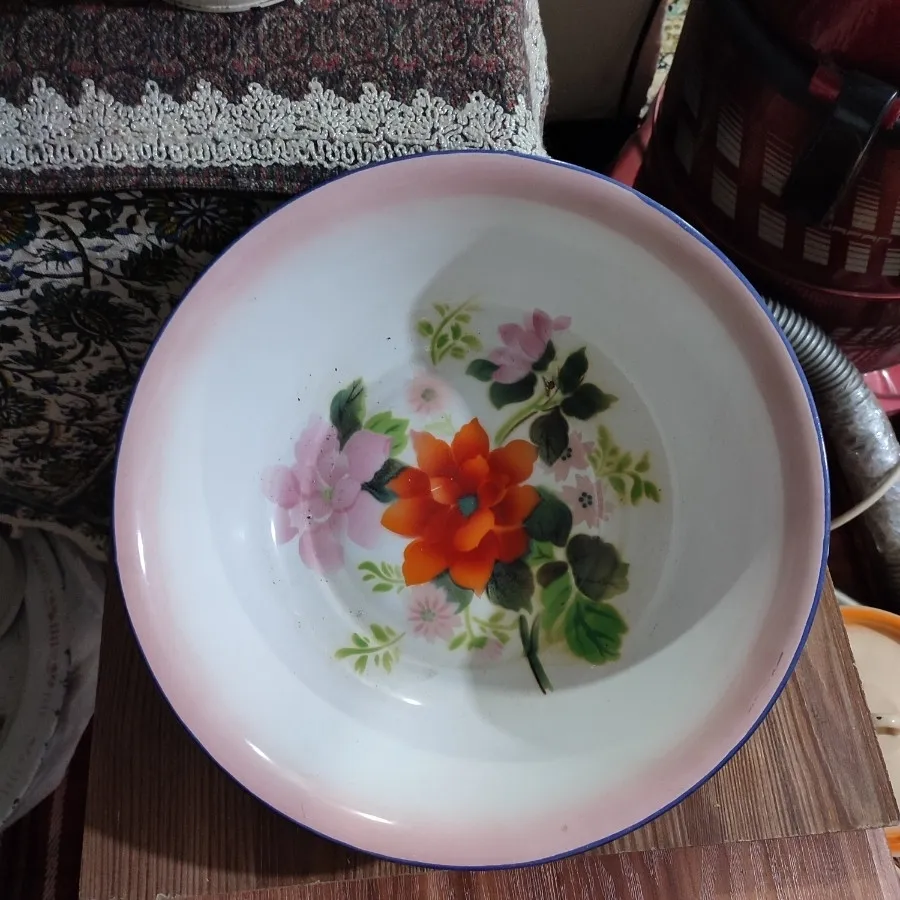 تشت کوچک گلدار لعابی