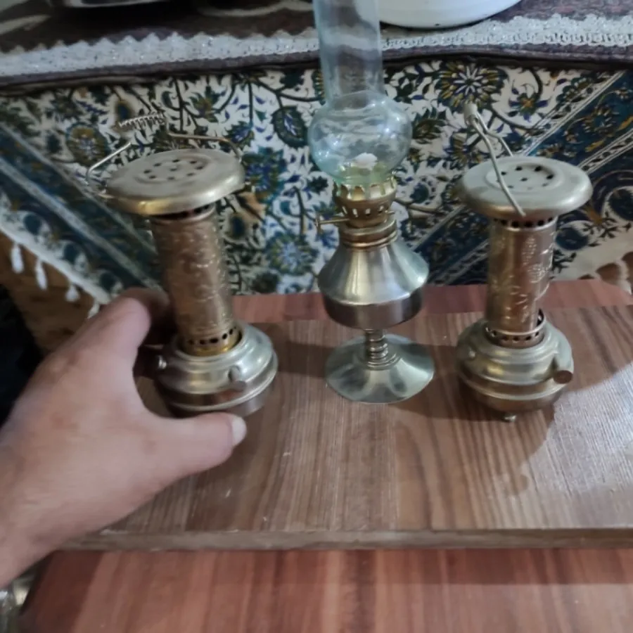 چراغ بسیار قدیمی برنجی