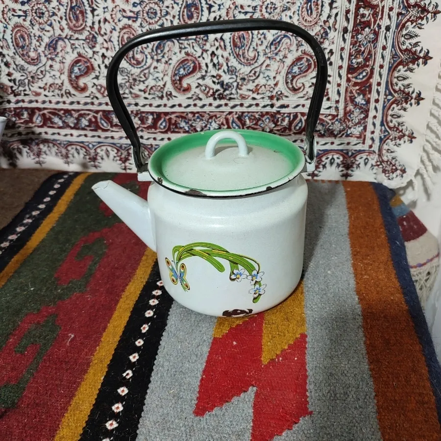 کتری لعابدار قدیمی