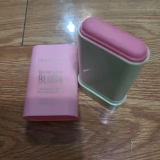 رژگونه استیکی