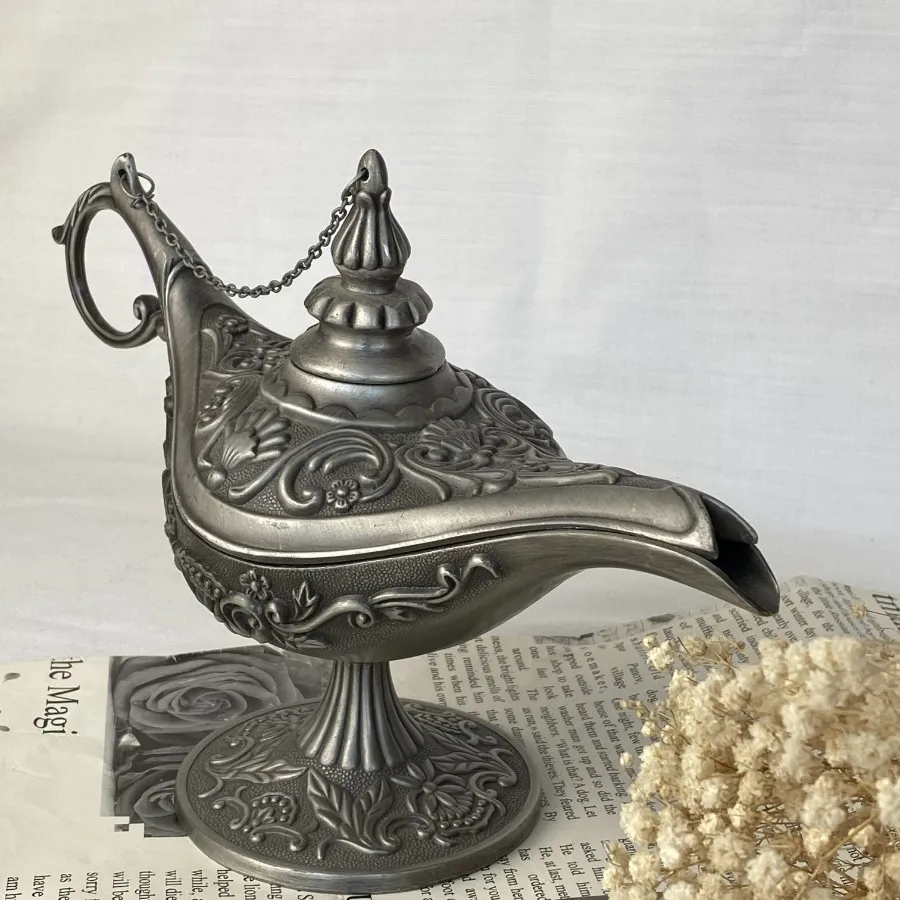 جا عودی، چراغ جادو