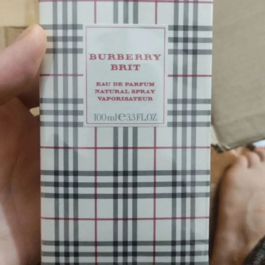 Burberry Brit عطر