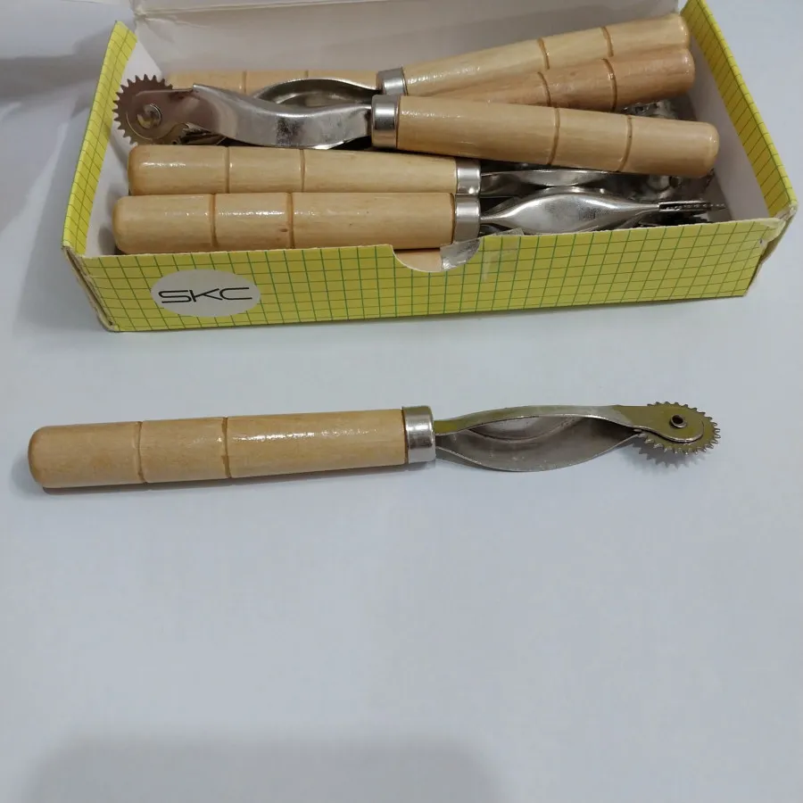 رولت خیاطی دسته چوبی