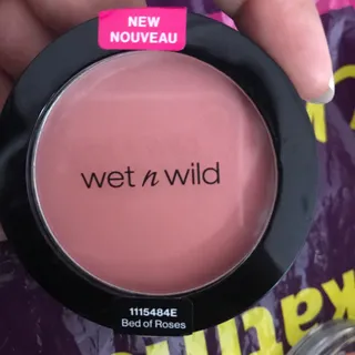 رژگونه wet and wild