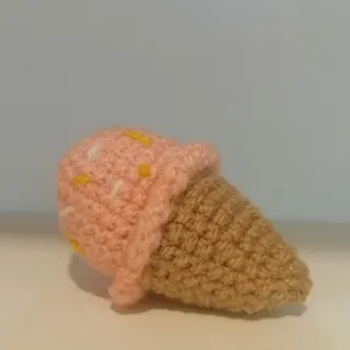 عروسک بافتنی بستنی